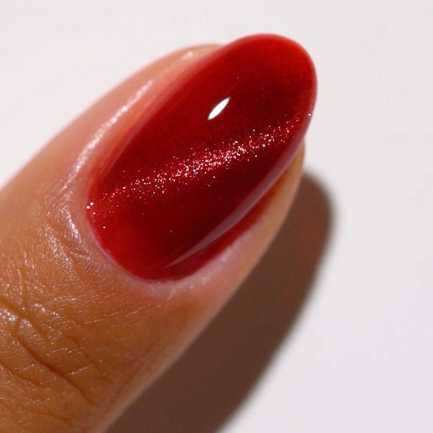DND DC Cat Eye 9D Gel Polish  #06 Wine N’ Lust