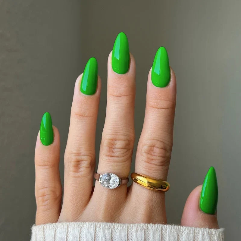 DND Diva Matching Polish Set Gel & Lacquer - #192 Lawn Green