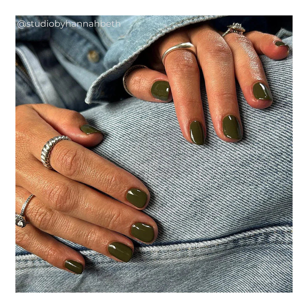 CLEARANCE SALE - CND Shellac Gel Polish Cap & Gown 0.25 oz